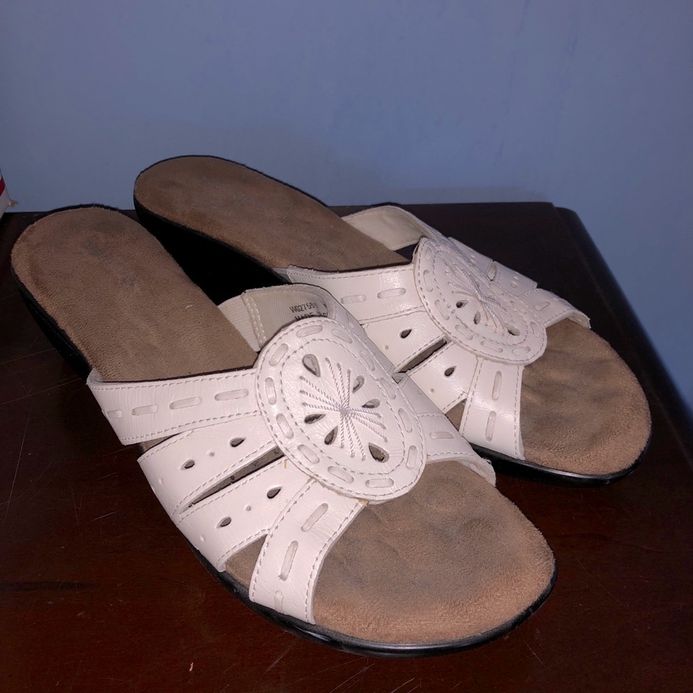 Walking Cradles Slip on white sandals